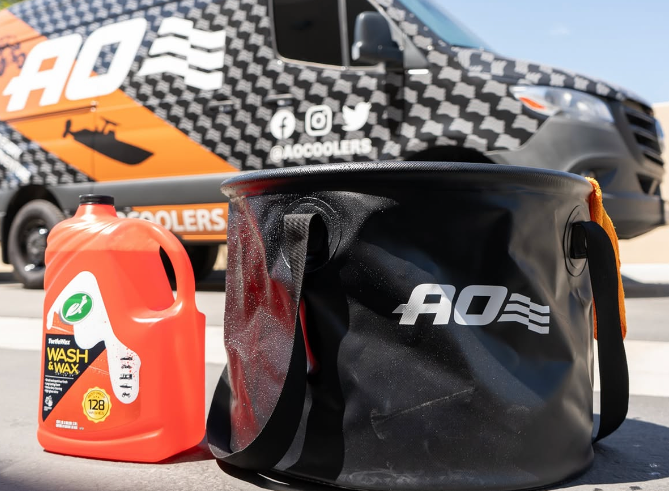 AO - EVERYTHING BUCKET