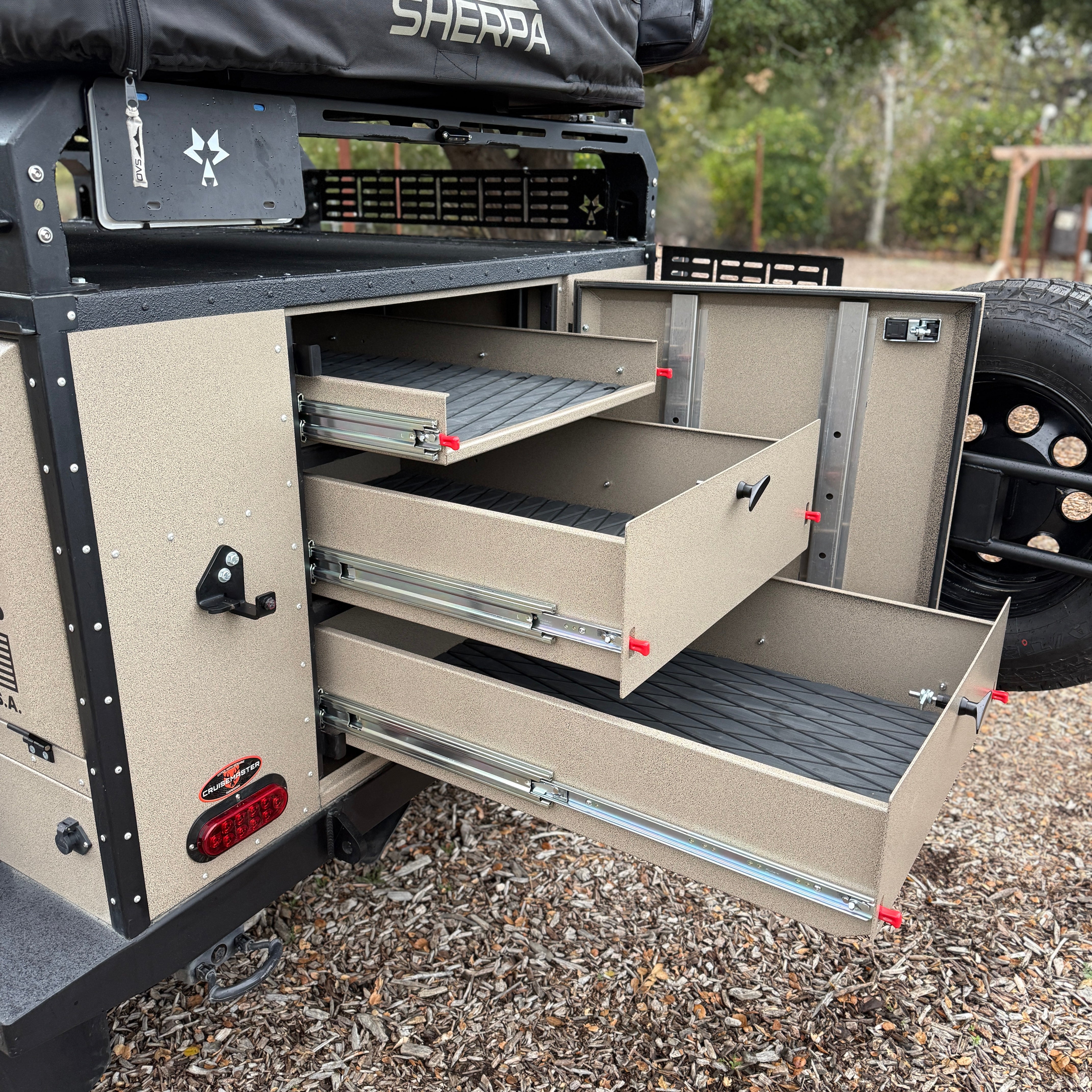 L.O.B.O. ALPHA Pro Max Adventure Trailer