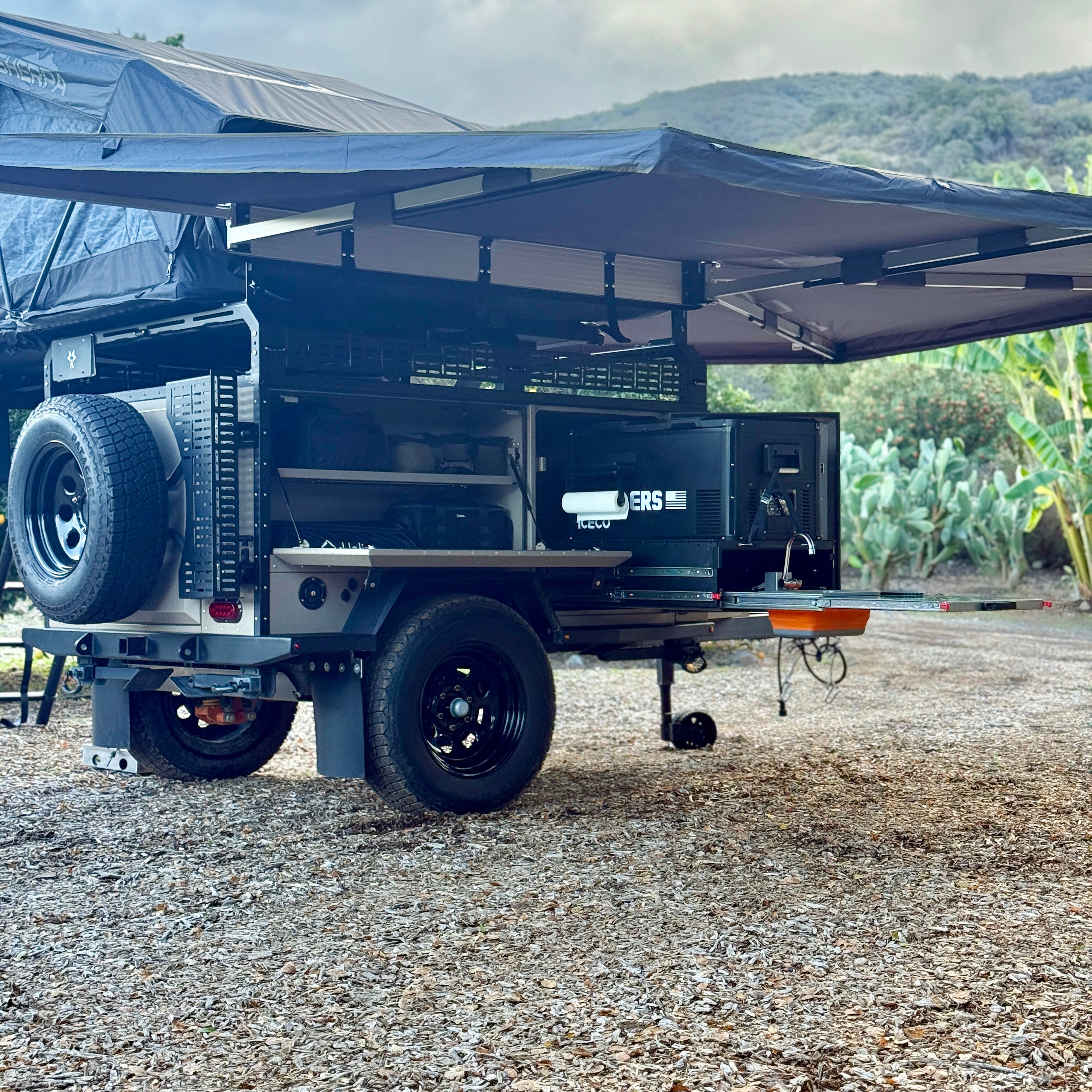 OVS - HD Nomadic 270 Degree XL Awning